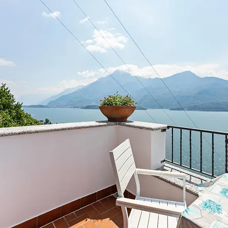 Wonderful Flat With Swimming Pool Lift And Garden Gravedona