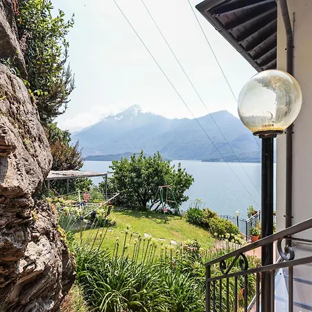 Wonderful Flat With Swimming Pool Lift And Garden Apartment Gravedona