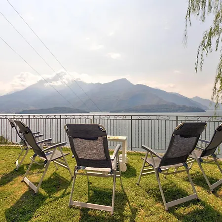 Wonderful Flat With Swimming Pool Lift And Garden Apartment