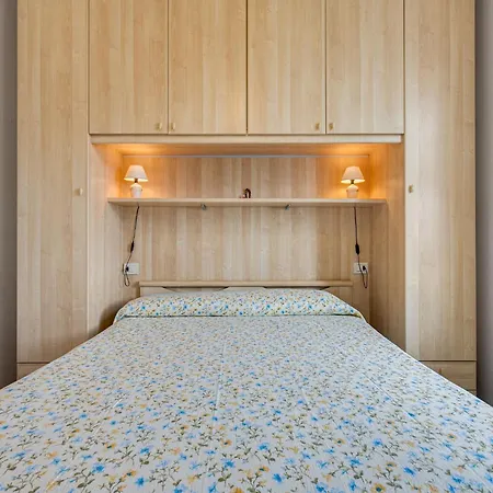 アパート Wonderful Flat With Swimming Pool Lift And Garden