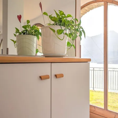 Wonderful Flat With Swimming Pool Lift And Garden アパート *
