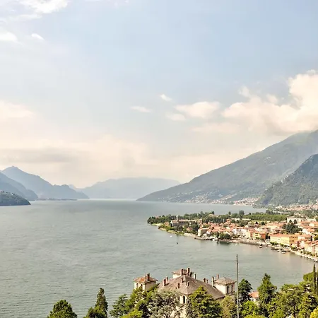Wonderful Flat With Swimming Pool Lift And Garden Appartamento Gravedona