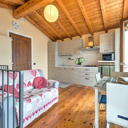 Wonderful Flat With Swimming Pool Lift And Garden * グラヴェドーナ