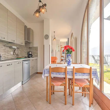 Apartment Belvilla By Oyo Casa Archi Tre Gravedona