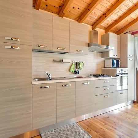 Wonderful Flat With Swimming Pool Lift And Garden Apartamento